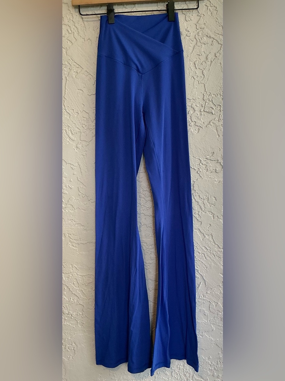Aerie Blue Hi-Rise Flare Leggings - Picture 2 of 9